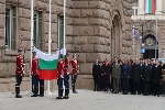 Заместник-председателят на Народното събрание Димитър Главчев присъства на церемонията по тържественото издигане на националното знаме по повод Деня на народните будители – 1 ноември